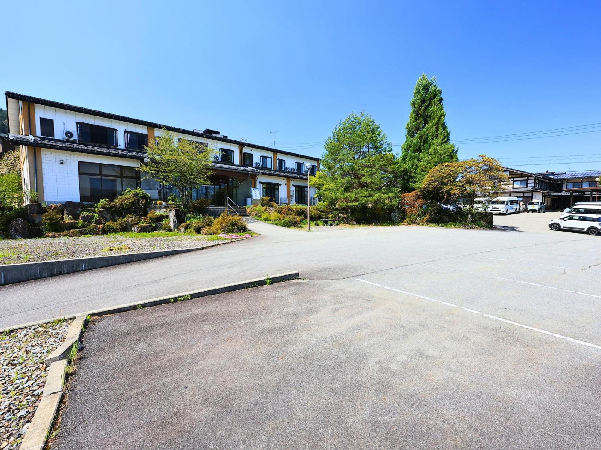 Oyado Hachibei Hotel Takayama  Exterior photo